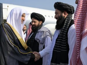 Lee más sobre el artículo el Secretario general, Presidente de la Comisión de Ulemas, el Sheij Mohammed Al-Issa, llegó a la capital afgana, Kabul, para una visita oficial durante la cual se reunirá con altos dirigentes gubernamentales y ulemas.